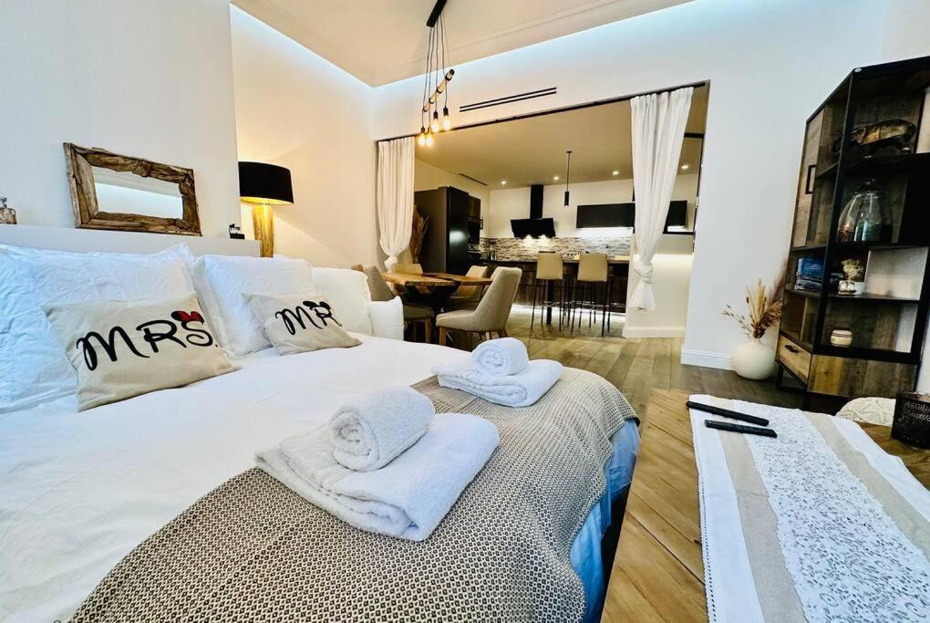 Appartement Chateau Trompette Tourny *
